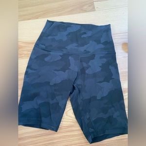 Lululemon Align cameo shorts